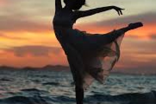 惊天反转！四字少数民族女星被经纪人白嫖？多位无辜艺人躺枪背后真相太扎心！