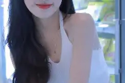 王思聪前女友黄一鸣被曝猛料 被60岁大爷包 嚣张回应 闪闪生父被